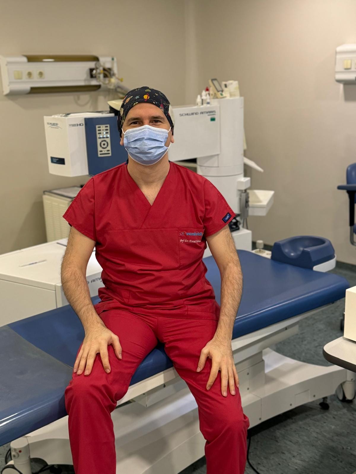 Prof. Dr. Fırat Helvacıoğlu, göz cerrahı – Veni Vidi Göz Caddebostan, Kadıköy İstanbul göz doktoru